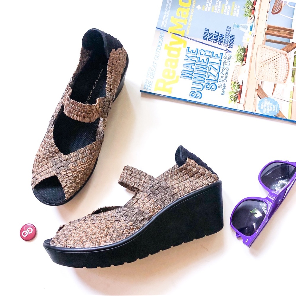 STEVEN Steve Madden Brynn Mary Jane Platform Wedge